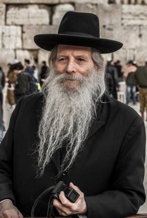 Gutman at Tefillin Stand.jpg