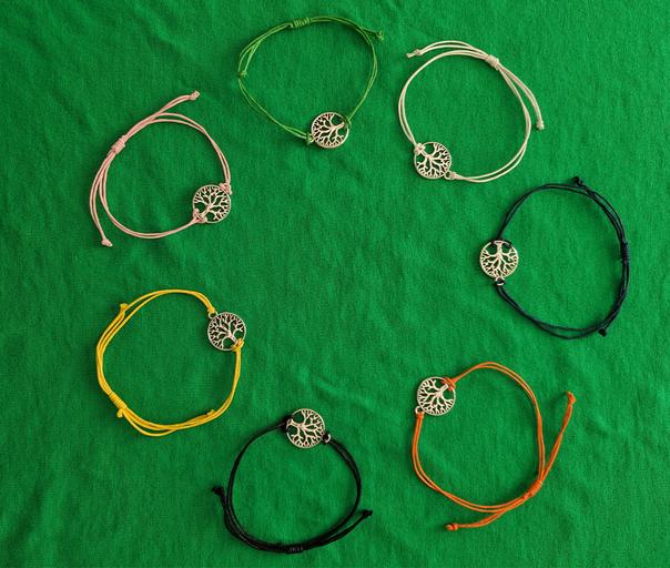 bracelet-circle_608x512 (1).jpg