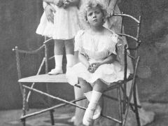 [image for World Spotlight Princess_Alice_of_Battenberg_with_children.jpg]