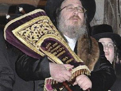 [image for World Spotlight BIALE-REBBE-BB.jpg]